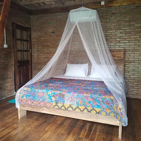 Coconut Tree Cottages Batukaras Quarto foto